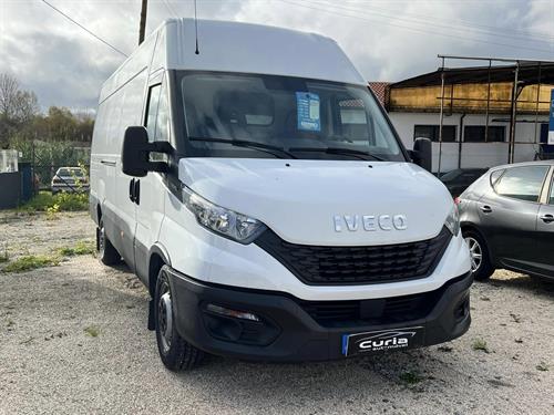 Pesado usado Iveco DAILY 2.3D Diesel