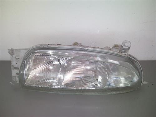 Peça - Farol Esquerdo  Ford Fiesta- 1996 / 1999