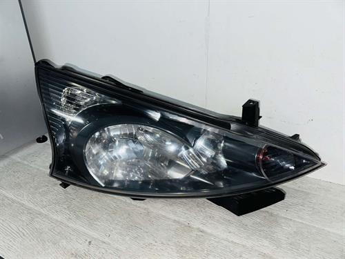 Peça - Farol Direito Mitsubishi Grandis - 2004 / 2010