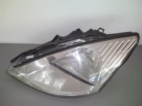 Peça - Farol Esquerdo Ford Focus - 1998 / 2002