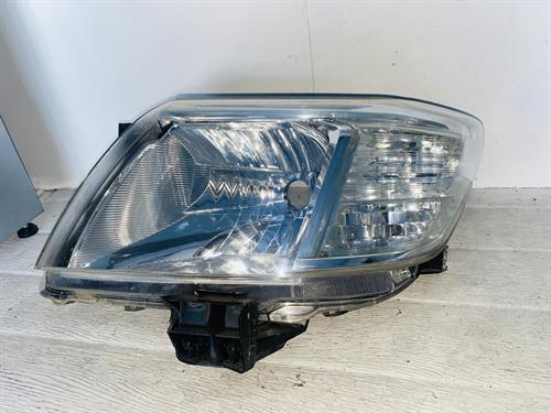 Peça - Farol Esquerdo Toyota Hilux - 2011 / 2016 - F1446