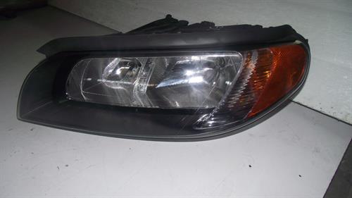 Peça - Farol Esquerdo Volvo S80 / V70 / XC70 - 2007 / 2016