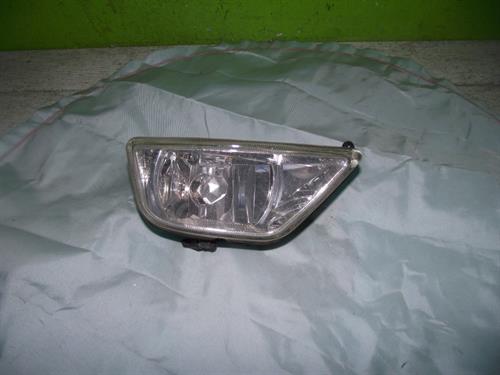 Peça - Farol de Nevoeiro Direito Ford Focus - 1998 / 2002 - FN323