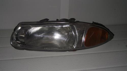 Peça - Farol Esquerdo Rover 200 - 1996 / 1998