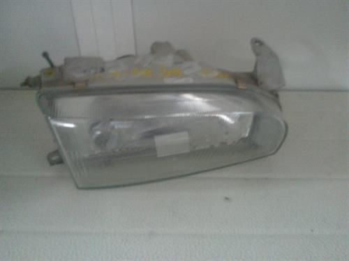 Peça - Farol Direito Toyota Corolla - 1997 / 1997