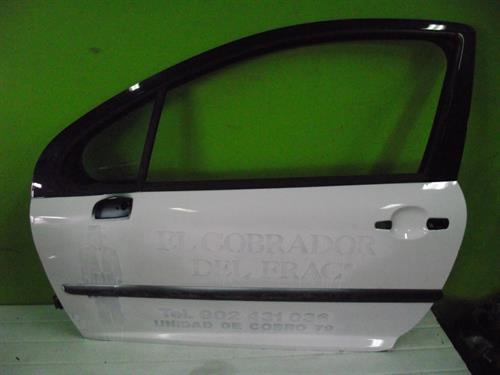 Peça - Porta Frente Esquerda Peugeot 206 - 1998 / 2007