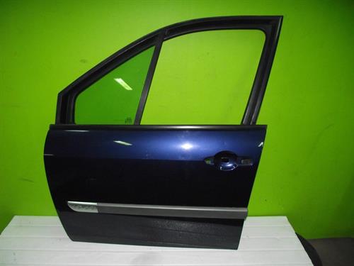 Peça - Porta Frente Esquerda Renault Scénic - 2003 / 2009