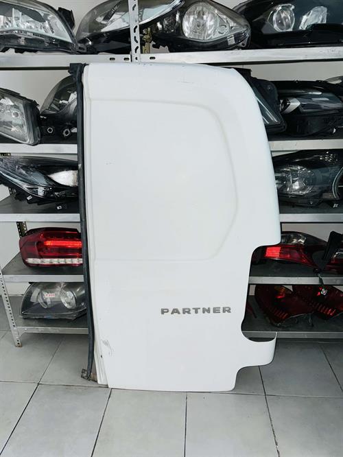 Peça - Porta Trás Direita Peugeot Partner / Citroen Berlingo - 2008