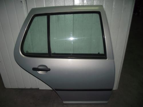 Peça - Porta Trás Direita Volkswagen Golf IV - 1997 / 2004